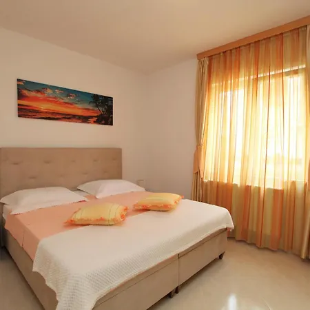 Sunbreeze Apartment