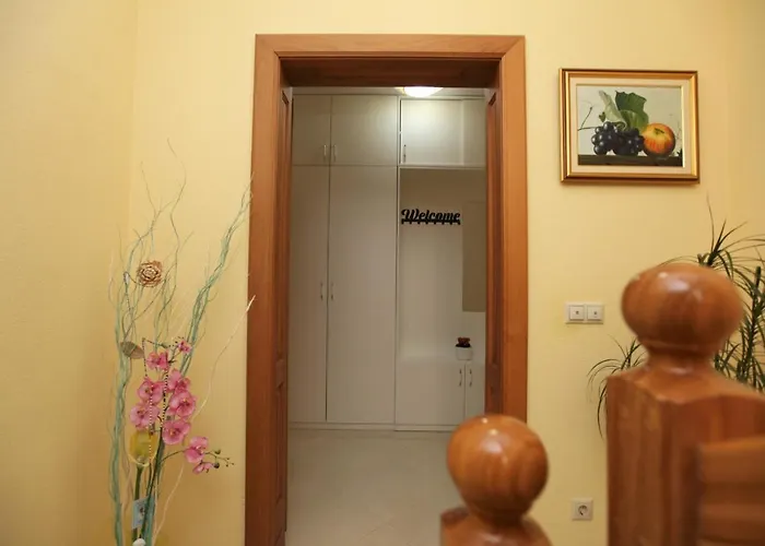 Sunbreeze アパート トロギール