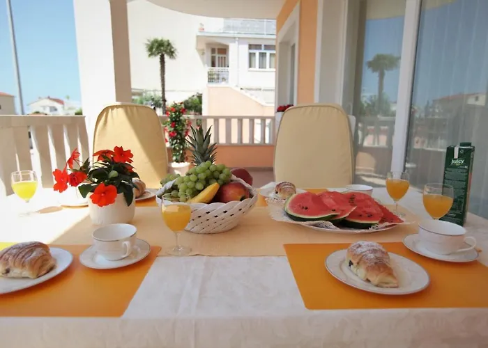 Sunbreeze アパート トロギール