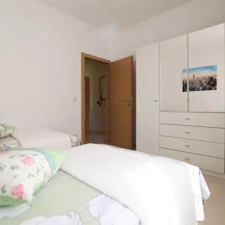 Sunbreeze Apartmán *