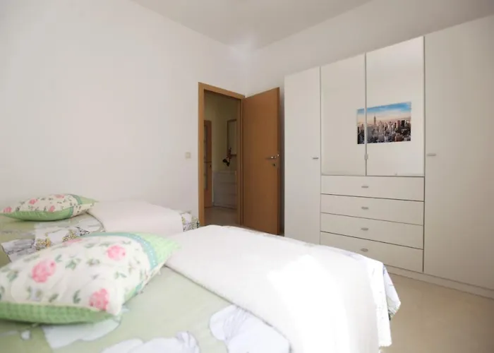 Sunbreeze Apartment *