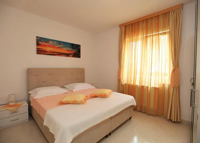 Sunbreeze Apartment